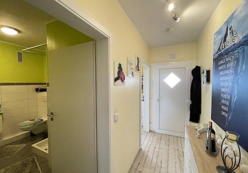 Wohnung im Erdgeschoss - Blick in den Flur