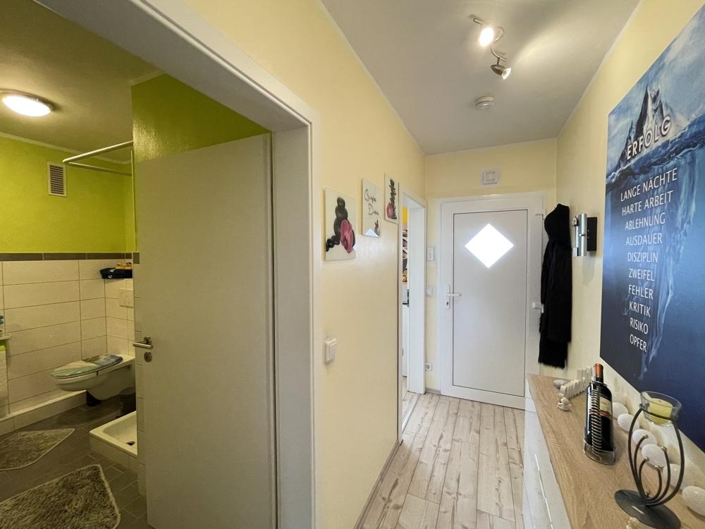 Wohnung im Erdgeschoss - Blick in den Flur