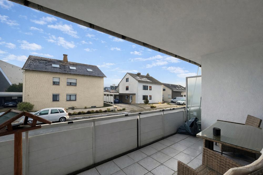 Wohnung im Erdgeschoss - Großer Balkon