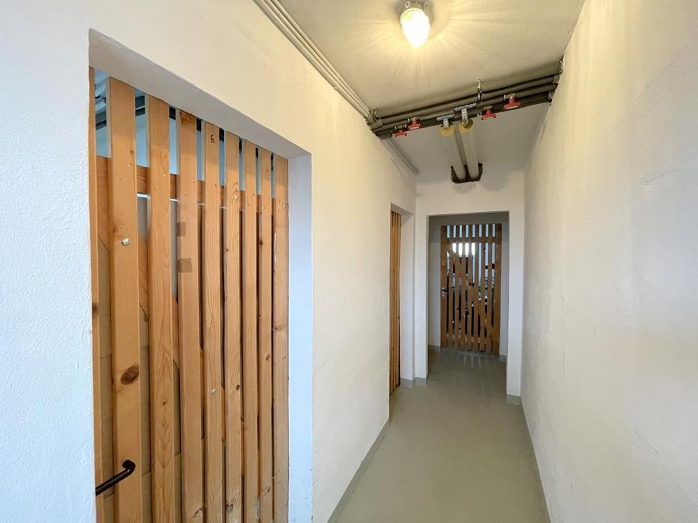 Moderne Kellerabteile