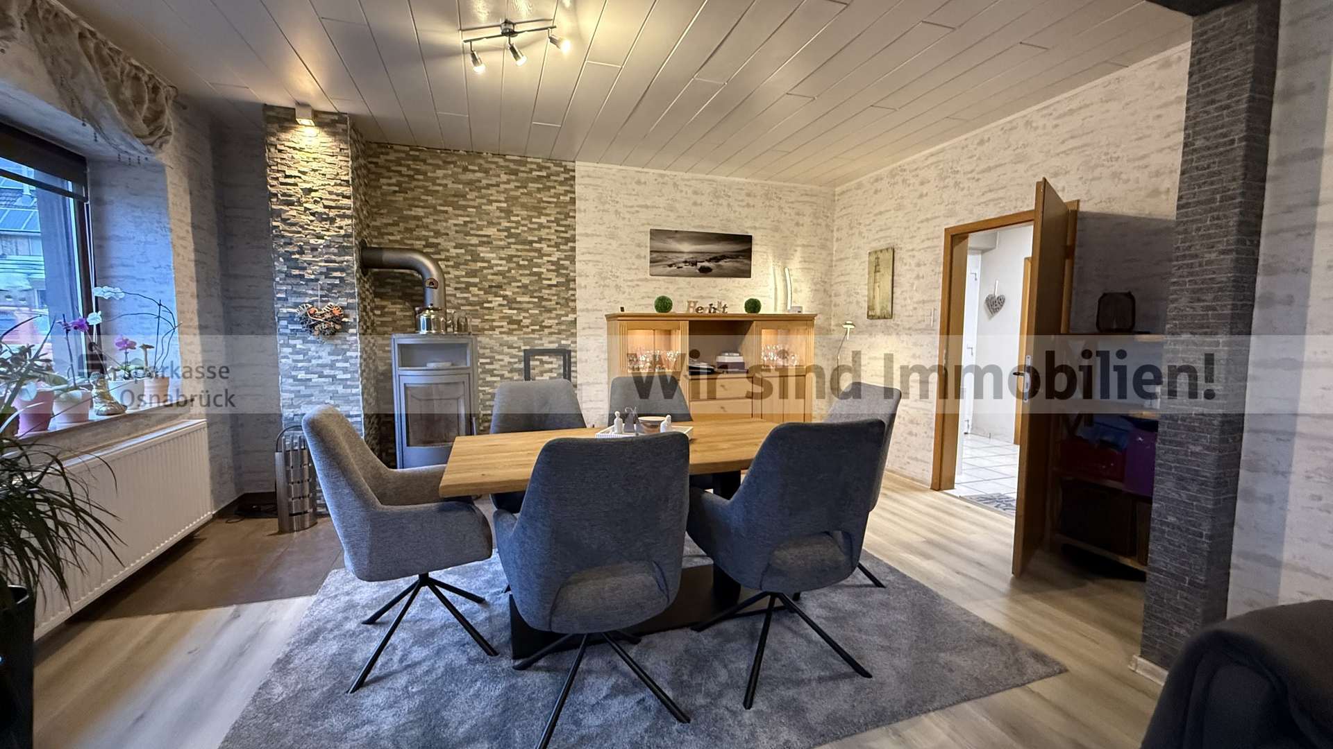 Essbereich mit Kaminofen