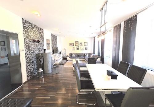 OFFENER WOHN- UND ESSBEREICH