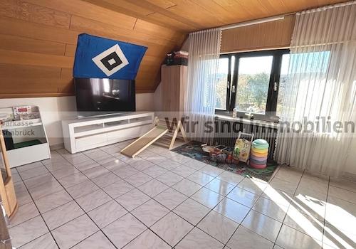 Vorderhaus 1. OG  gr. Wohnung