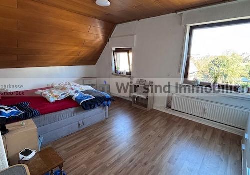 Vorderhaus 1. OG Wohnung links
