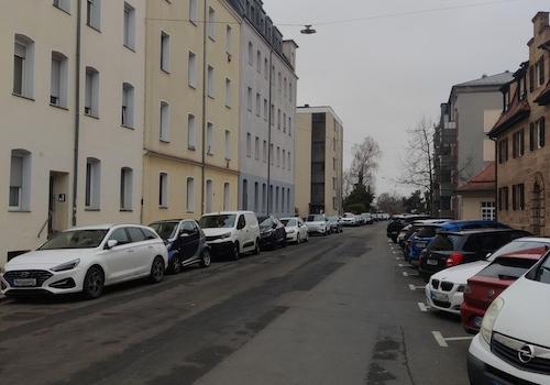 Straße Richtung Stadtpark