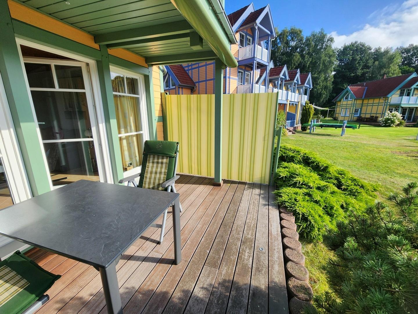 Terrasse m. Windschutz