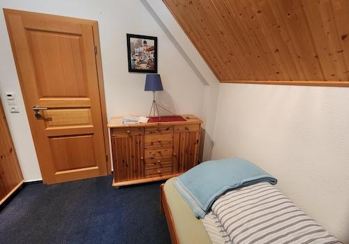 Gästezimmer Büro 4