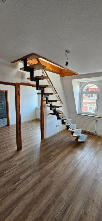 Wohnzimmer 1 - Aufgang