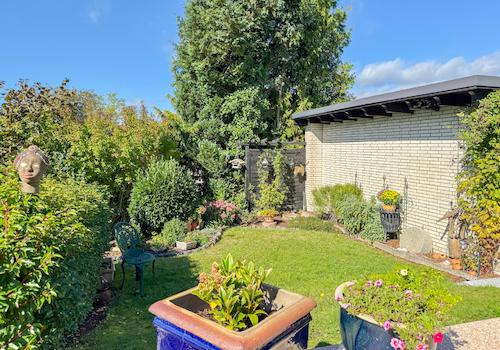 Uneinsehbarer, oberer Gartenbereich