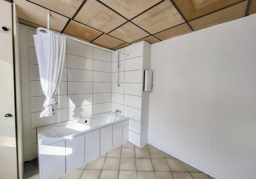 Badezimmer mit Wanne