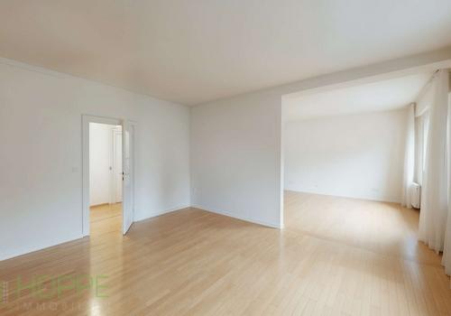 Billardzimmer Perspektive 1 - (Renovierungsvorschlag KI generiert)