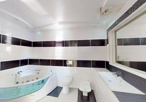 Badezimmer 1 Bild 1_defurnished