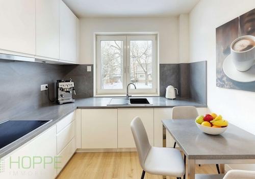 Küche Bild 1 - (KI generiert)