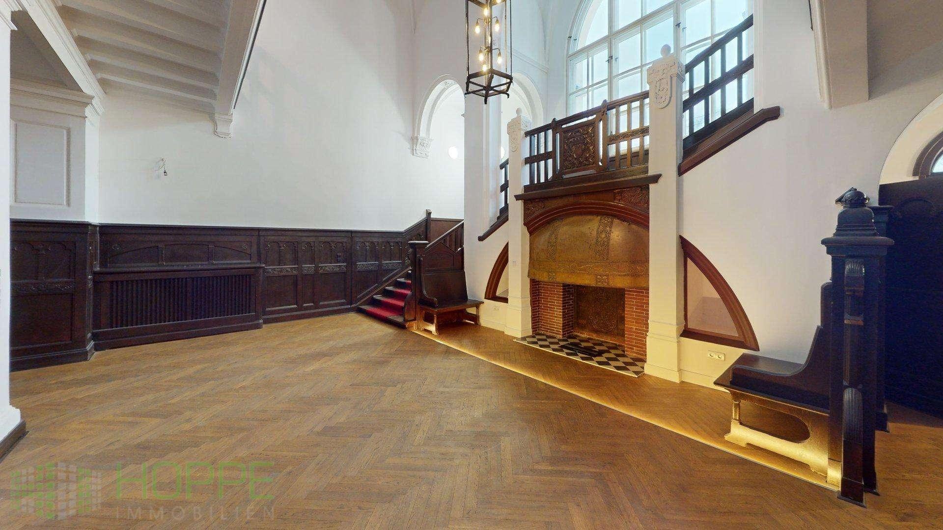 Kamin (Eingangshalle)