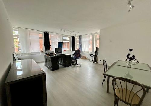 Raum zur Strassenseite