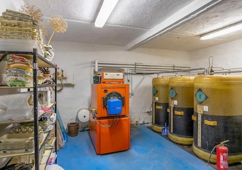 Heizraum mit Ölzentralheizung