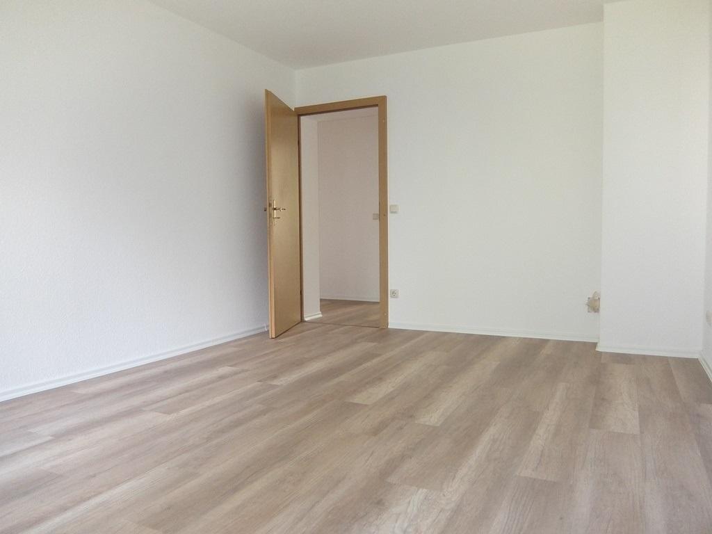 Wohnzimmer_Blick zur Tür