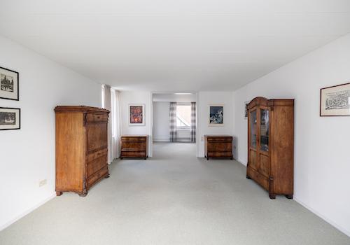 Besprechung (OG links)