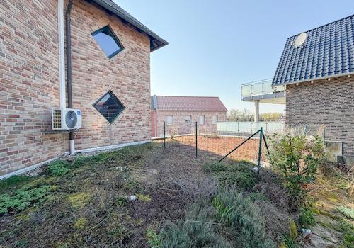 58 Flachdach linke Garage