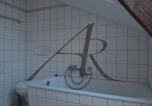 Tageslichtbad mit Badewanne