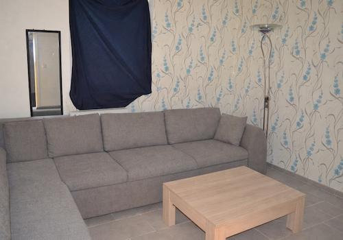 8be84795-fc77-4f45-865a-6d1b3c7df2e1