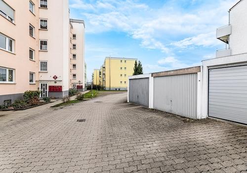Garage direkt vor dem Haus