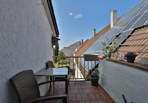  gemütlicher Nischenbalkon