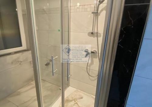 Dusche im Bad