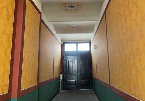 Durchgangstor in den Innenhof 