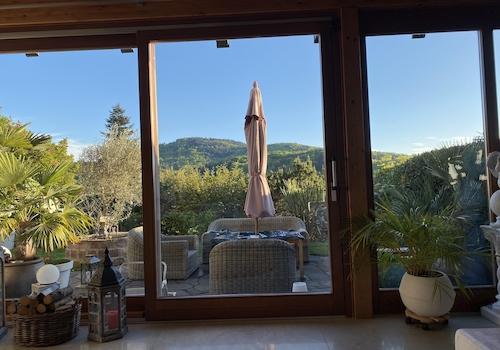 Blick auf Sonnenterrasse