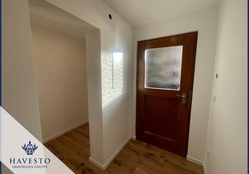 Eingangsbereich + Garderobe