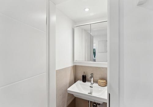 zusätzliches Waschbecken