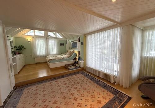 Master-Schlafzimmer mit eigenem Bad