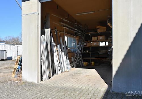 Garage  Lager im Hof