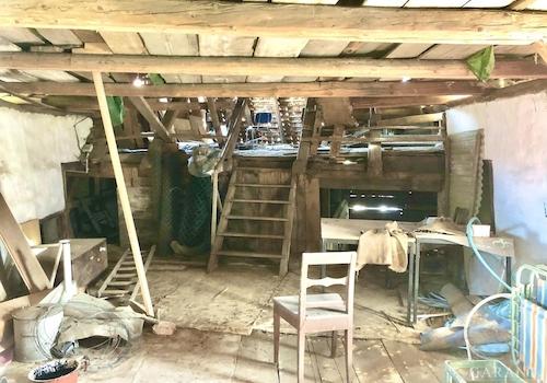 Teil einer Scheune/ Speicher