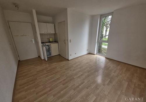 Wohn und Schlafzimmer Ansicht 2