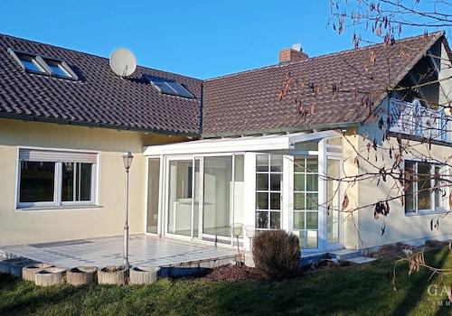 Terrasse und Wintergarten