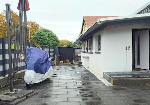 Aussenbereich Terrasse beim Wintergarten