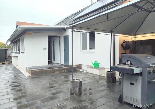 Aussenbereich Terrasse Zugang Wintergarten