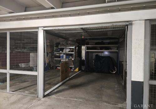 abschließbarer Stellplatz