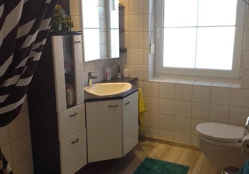 Duschbad mit Fenster