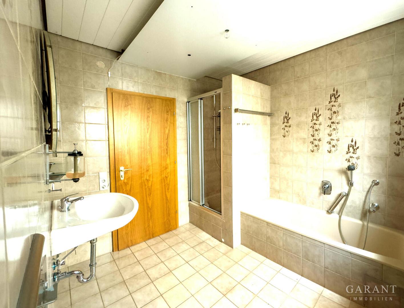 Badezimmer Gartengeschoss