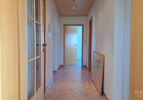 im ersten Stock geht es etwas moderner zu.