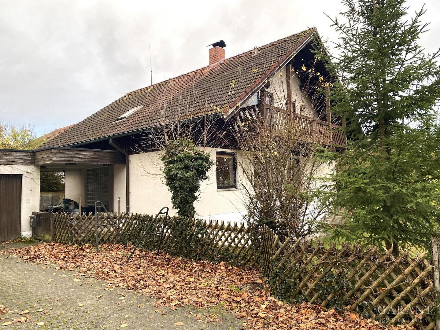 Blick auf den Hauseingangsbereich