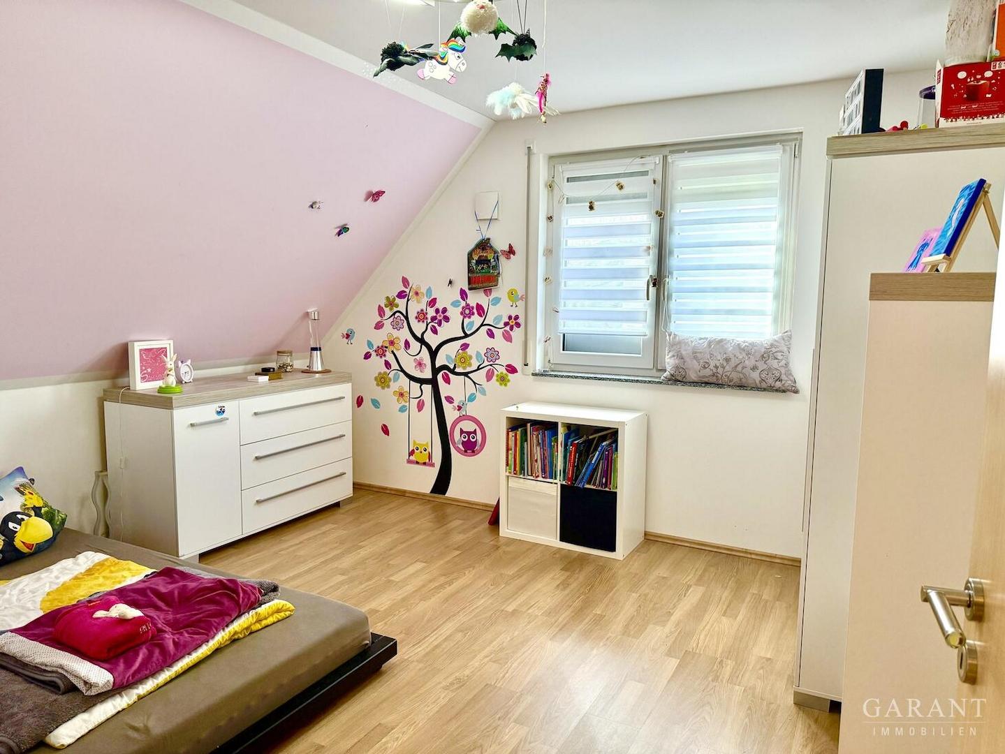 Kinder-Zimmer DG