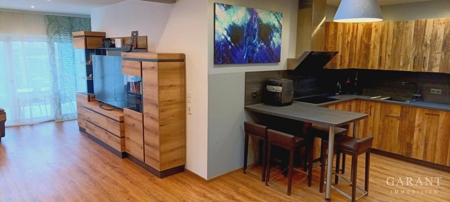 Offene Küche und Esszimmer