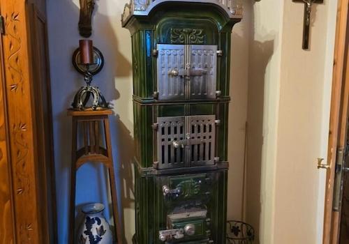 ZImmer OG mit Kacheloffen