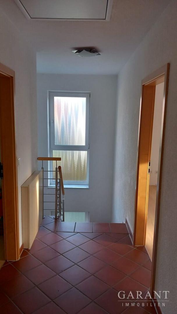 Flur mit Blick zum Treppenhaus