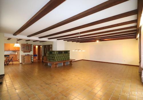 Essen/Wohnen mit Kachelofen