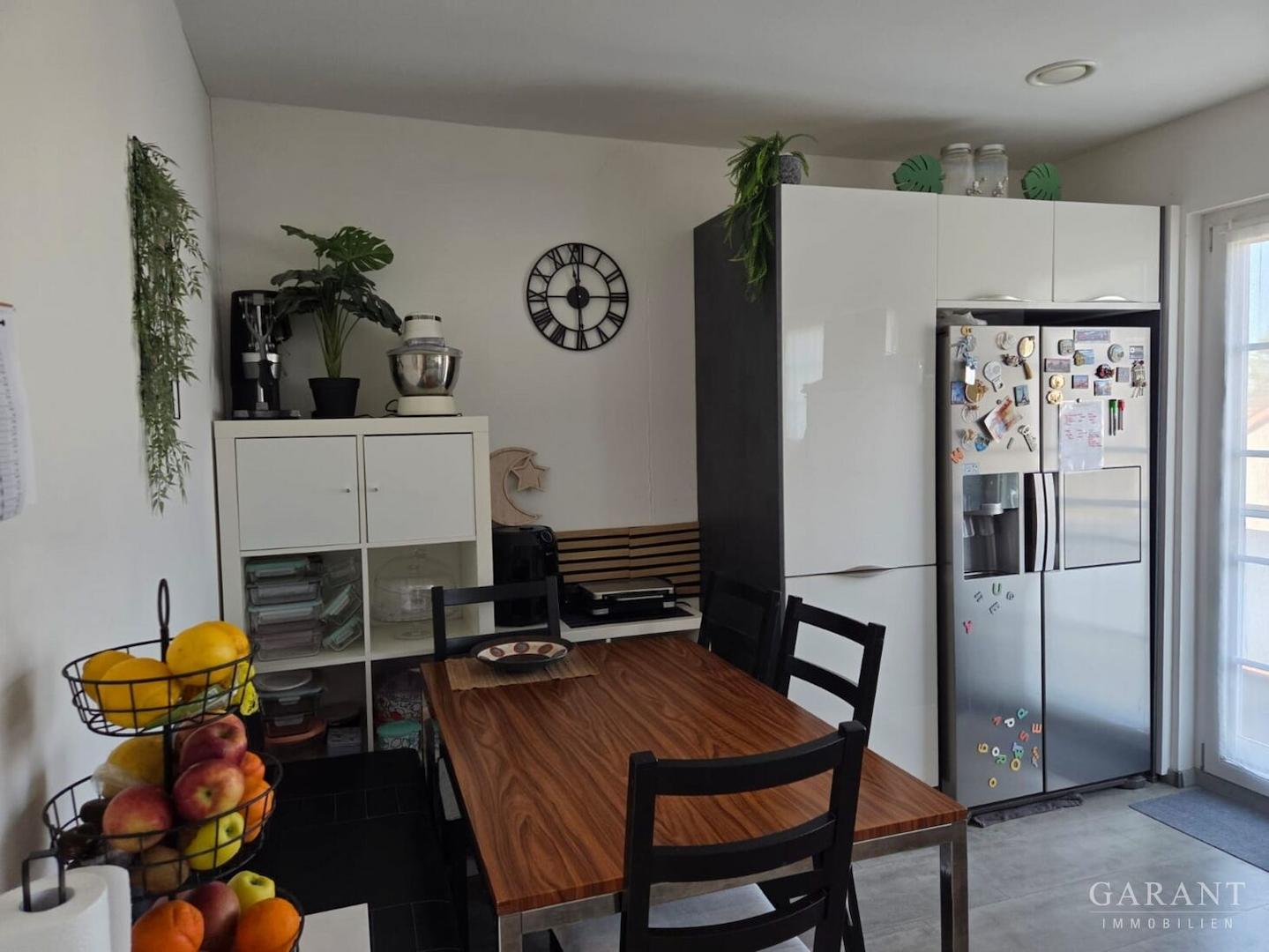 Küche mit Essbereich